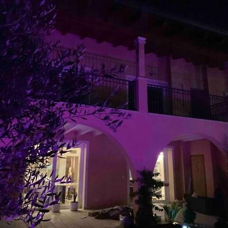 Apartment Charme And Relax With Garden And Swimming Pool Дезенцано-дель-Гарда Екстер'єр фото