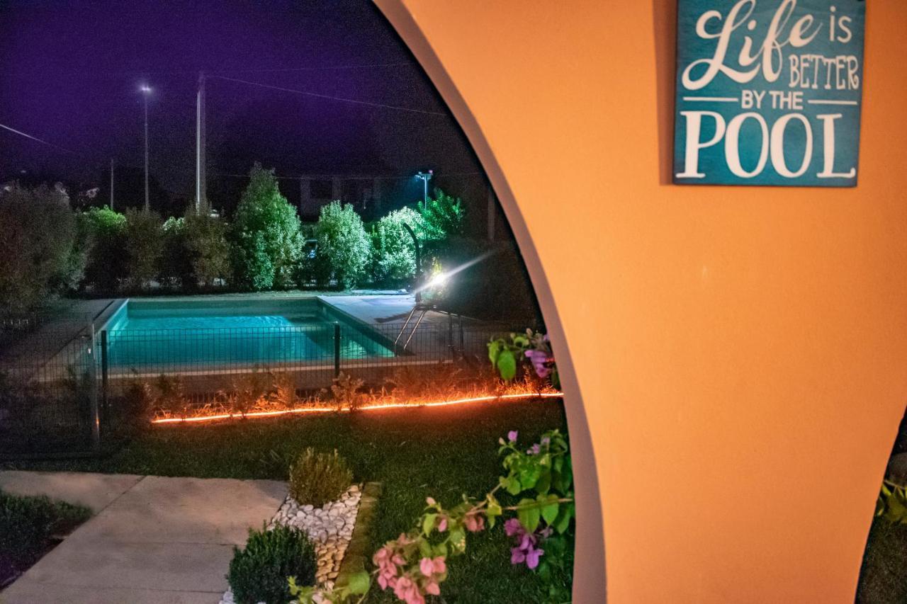 Apartment Charme And Relax With Garden And Swimming Pool Дезенцано-дель-Гарда Екстер'єр фото