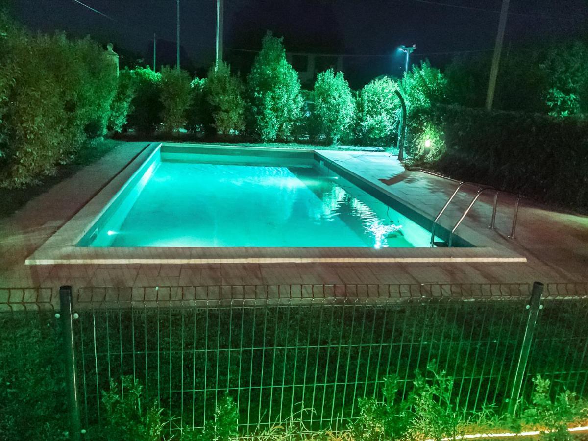 Apartment Charme And Relax With Garden And Swimming Pool Дезенцано-дель-Гарда Екстер'єр фото